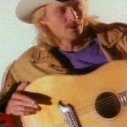 Il testo WALKIN' THE FLOOR OVER ME di ALAN JACKSON è presente anche nell'album Don't rock the jukebox (1991)