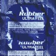 Il testo RUNNING AWAY dei HAREM SCAREM è presente anche nell'album Ultra feel (2001)