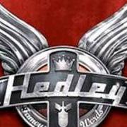 Il testo BONES SHATTER (NEVER SAY NEVER) dei HEDLEY è presente anche nell'album Famous last words (2007)