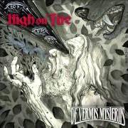 Il testo WAR HORN dei HIGH ON FIRE è presente anche nell'album De vermis mysteriis (2012)