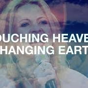 Il testo YOU ARE HOLY di HILLSONG è presente anche nell'album Touching heaven, changing earth (1998)