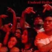 Il testo EVERYWHERE I GO (LIVE) dei HOLLYWOOD UNDEAD è presente anche nell'album Desperate measures (2009)