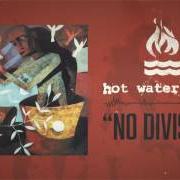 Il testo HIT AND MISS dei HOT WATER MUSIC è presente anche nell'album No division (1999)