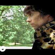 Il testo DOLPHINS WERE MONKEYS di IAN BROWN è presente anche nell'album The greatest (2005)