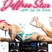 Il testo HEART SURGERY (UVEV REMIX) di JEFFREE STAR è presente anche nell'album Cupcakes taste like violence ep (2008)