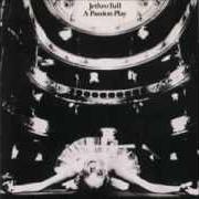 Il testo 4.W.D. (LOW RATIO) dei JETHRO TULL è presente anche nell'album A (1980)