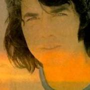 Il testo AQUELLAS PEQUEÑAS COSAS di JOAN MANUEL SERRAT è presente anche nell'album Mediterráneo (1971)