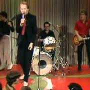 Il testo IT'S DIFFERENT FOR GIRLS di JOE JACKSON è presente anche nell'album I'm the man (1979)