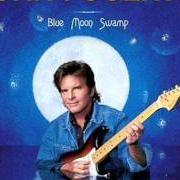 Il testo BLUE MOON NIGHTS di JOHN FOGERTY è presente anche nell'album Blue moon swamp (1997)
