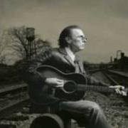 Il testo LOVING A HURRICANE di JOHN HIATT è presente anche nell'album Perfectly good guitar (1993)