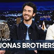 Il testo WALLS dei JONAS BROTHERS è presente anche nell'album The album (2023)