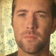 Il testo BABY, I GO CRAZY di JOSH TURNER è presente anche nell'album Everything is fine (2007)