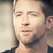 Il testo LAY LOW di JOSH TURNER è presente anche nell'album Lay low (2014)