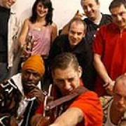 Il testo HORNS IN THE MOON di K2R-RIDDIM è presente anche nell'album Carnet de roots (1999)