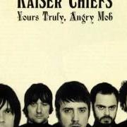 Il testo ADDICTED TO DRUGS dei KAISER CHIEFS è presente anche nell'album Off with their heads (2008)