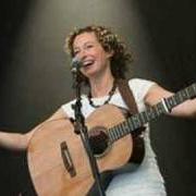 Il testo SIR EGLAMORE di KATE RUSBY è presente anche nell'album Hourglass (1997)