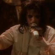 Il testo GIVE IT UP di ALICE COOPER è presente anche nell'album Constrictor (1986)