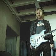 Il testo WOMAN LIKE YOU di KENNY WAYNE SHEPHERD è presente anche nell'album The traveler (2019)