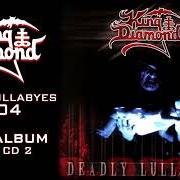 Il testo A MANSION IN DARKNESS dei KING DIAMOND è presente anche nell'album Deadly lullabyes live (2004)
