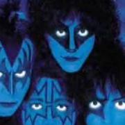 Il testo KEEP ME COMIN' dei KISS è presente anche nell'album Creatures of the night (1982)