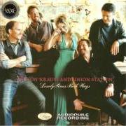 Il testo A LIVING PRAYER di ALISON KRAUSS è presente anche nell'album Lonely runs both ways (2004)