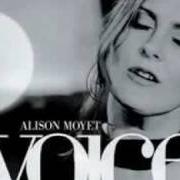 Il testo CRY ME A RIVER di ALISON MOYET è presente anche nell'album Voice (2004)