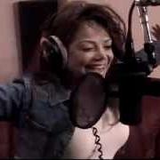 Il testo FREE THE WORLD (DANCE REMIX) di LA TOYA JACKSON è presente anche nell'album Startin' over (2005)