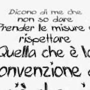 Il testo INVISIBILE di L'AURA è presente anche nell'album Sei come me (2010)