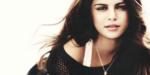Selena Gomez: sexy nell'anteprima del video "Hands To Myself" Selena Gomez: sexy nell'anteprima del video "Hands To Myself"