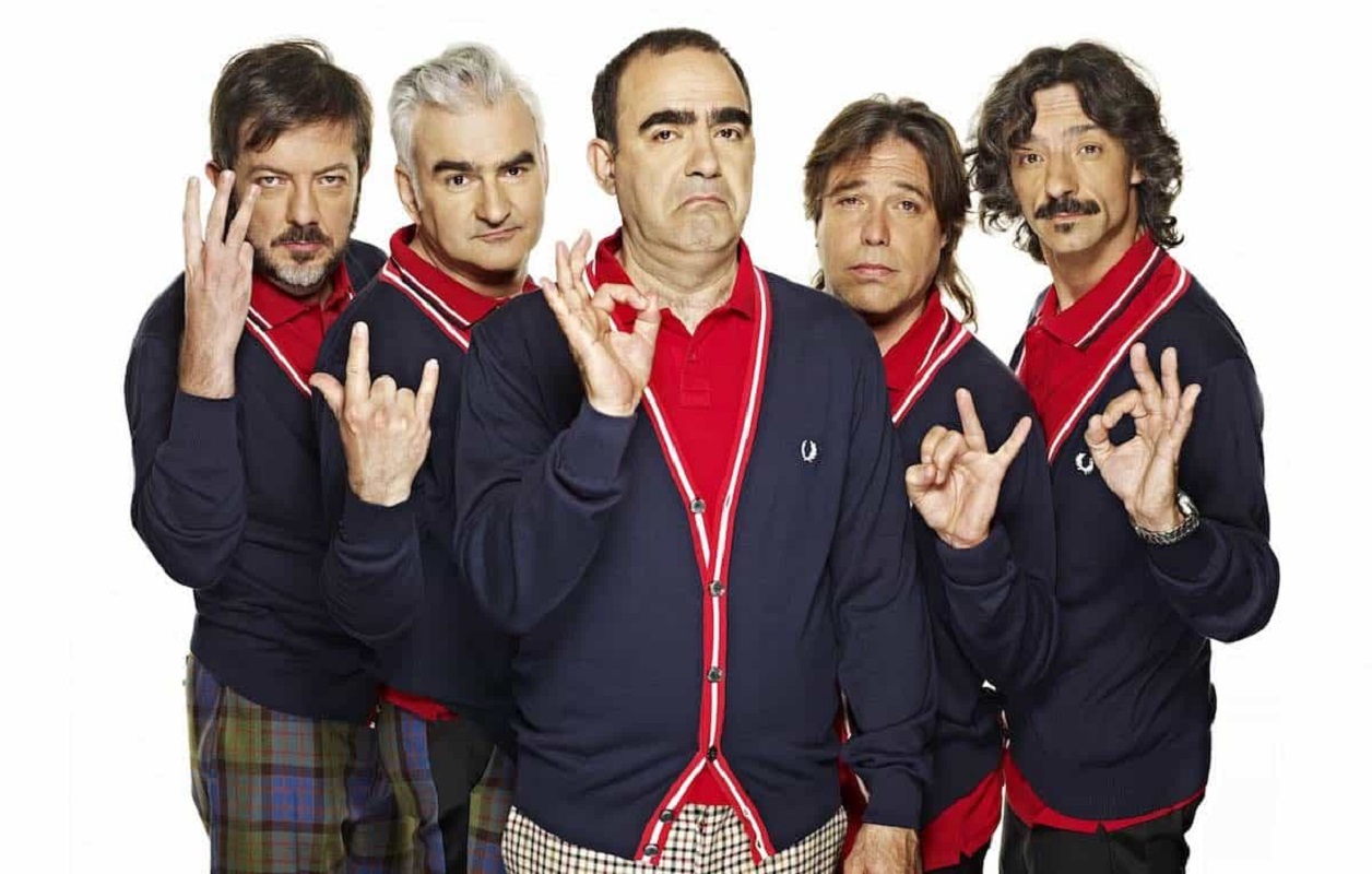 Elio guarda Sanremo perché ritiene sia brutto Elio guarda Sanremo perché ritiene sia brutto