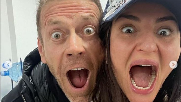 Arisa e Rocco Siffredi: contatto!