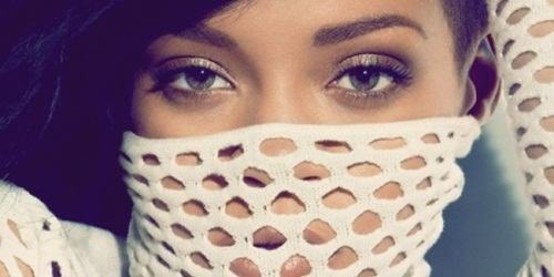 Rihanna: Un mese di duro - Work. Rihanna: Un mese di duro - Work.