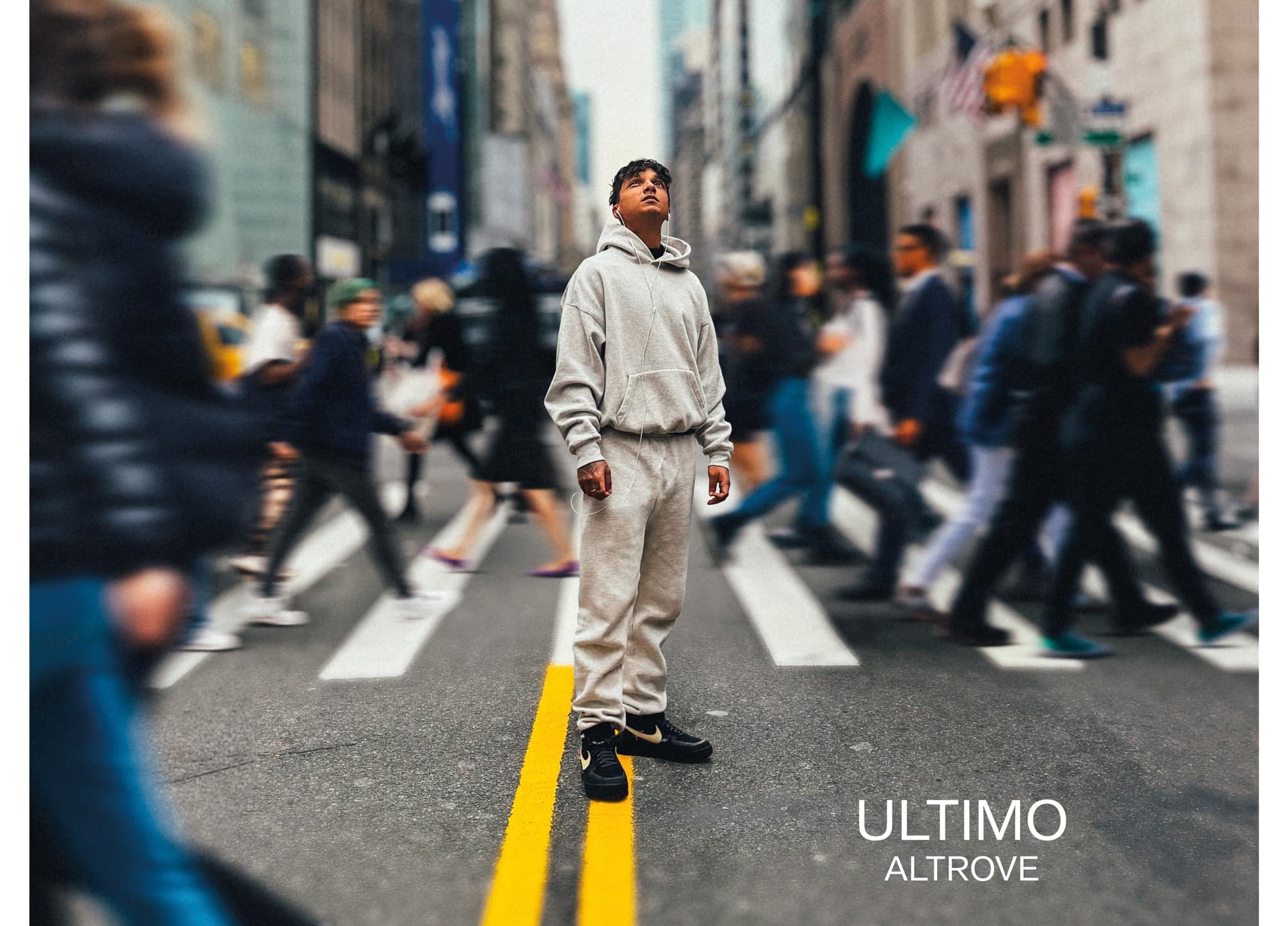 Ultimo: il nuovo album "Altrove" e il tour estivo Ultimo: il nuovo album "Altrove" e il tour estivo