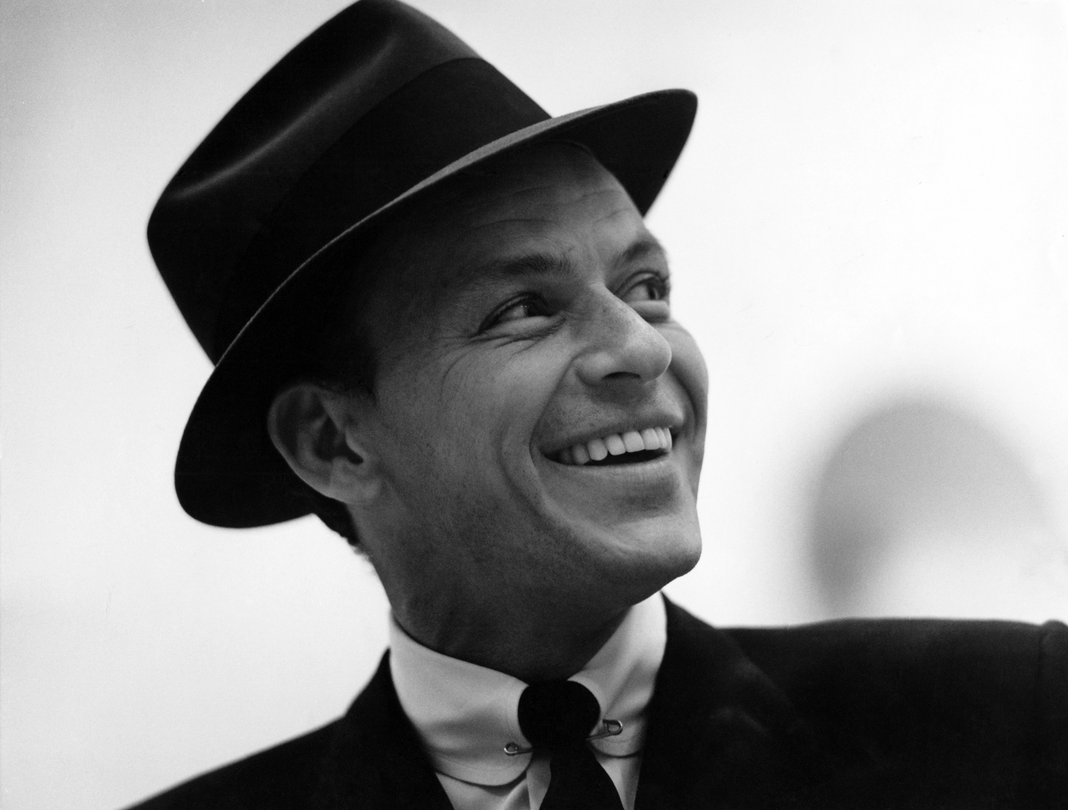 Frank Sinatra: il film sulla sua vita diretto da Scorsese con Leonardo Di Caprio Frank Sinatra: il film sulla sua vita diretto da Scorsese con Leonardo Di Caprio