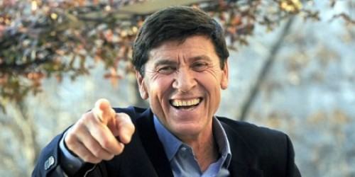 Gianni Morandi: concerto per i detenuti di Poggioreale Gianni Morandi: concerto per i detenuti di Poggioreale