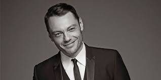 Tiziano Ferro subito in vetta con "Il Mestiere Della Vita" Tiziano Ferro subito in vetta con "Il Mestiere Della Vita"
