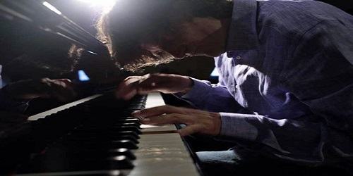 Piani diversi, il concerto di Francesco Grillo Piani diversi, il concerto di Francesco Grillo