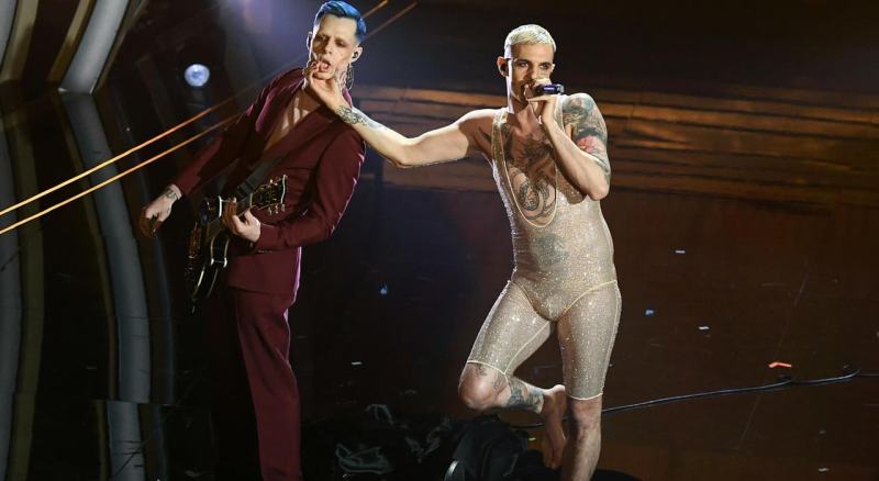 Sanremo 2020, prima serata: record di ascolti, look impossibili e stoccate vincenti Sanremo 2020, prima serata: record di ascolti, look impossibili e stoccate vincenti